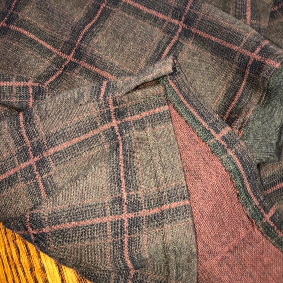 MARC EDWARDS SIZE MEDIUM BROWN PLAID STAIN RESISTANT LONG SLEEVE SWEATER - Picture 5 of 5